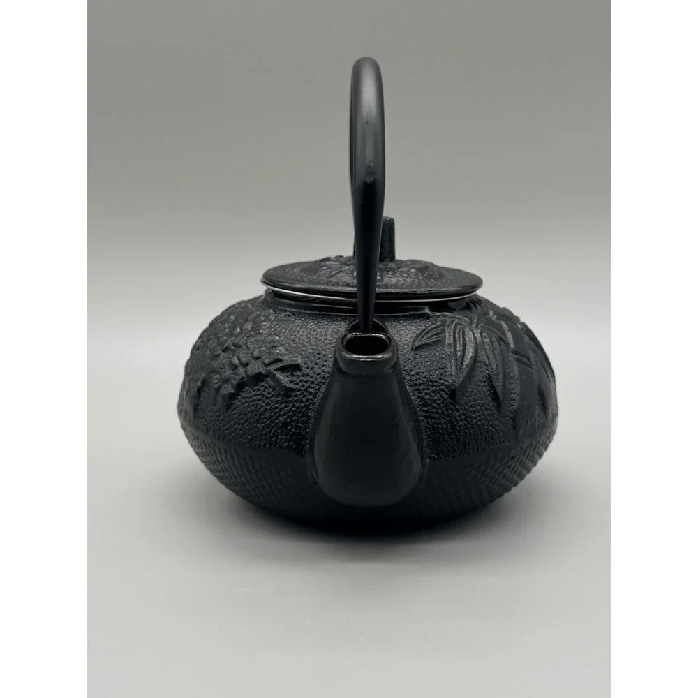 Japanese Cast Iron Teapot Tetsubin with Infuser - Bamboo & Cherry Blossom 14oz